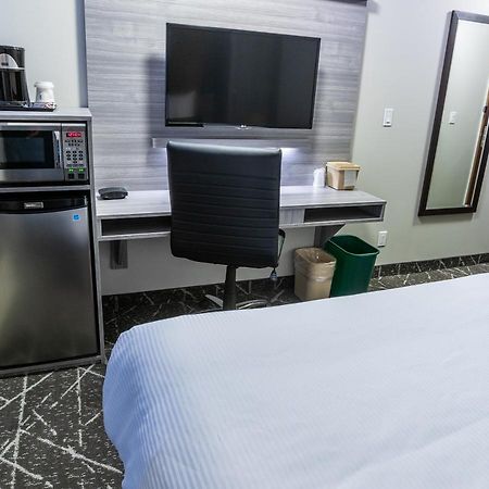 Microtel Inn & Suites By Wyndham Lloydminster Kültér fotó