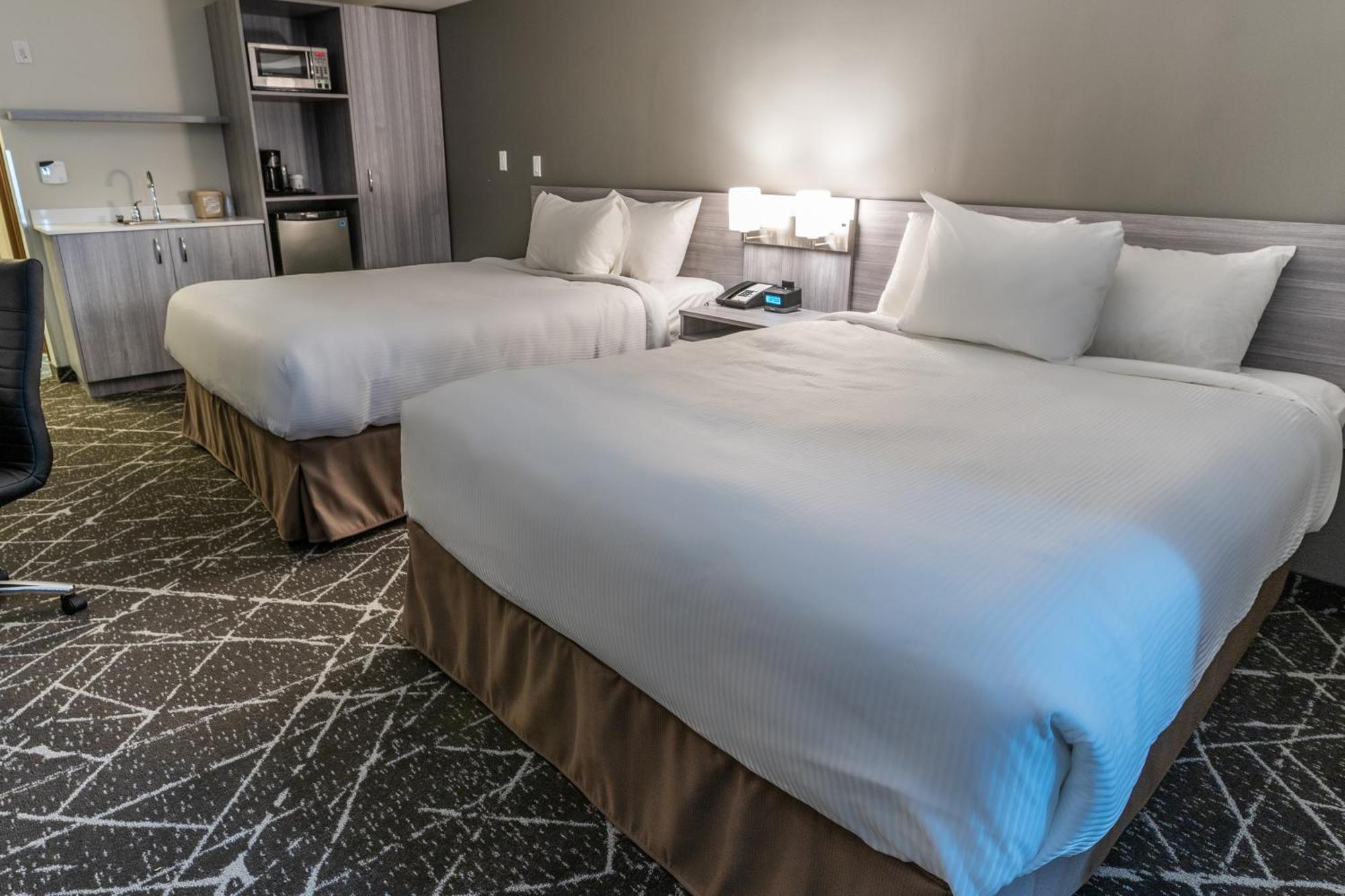 Microtel Inn & Suites By Wyndham Lloydminster Kültér fotó