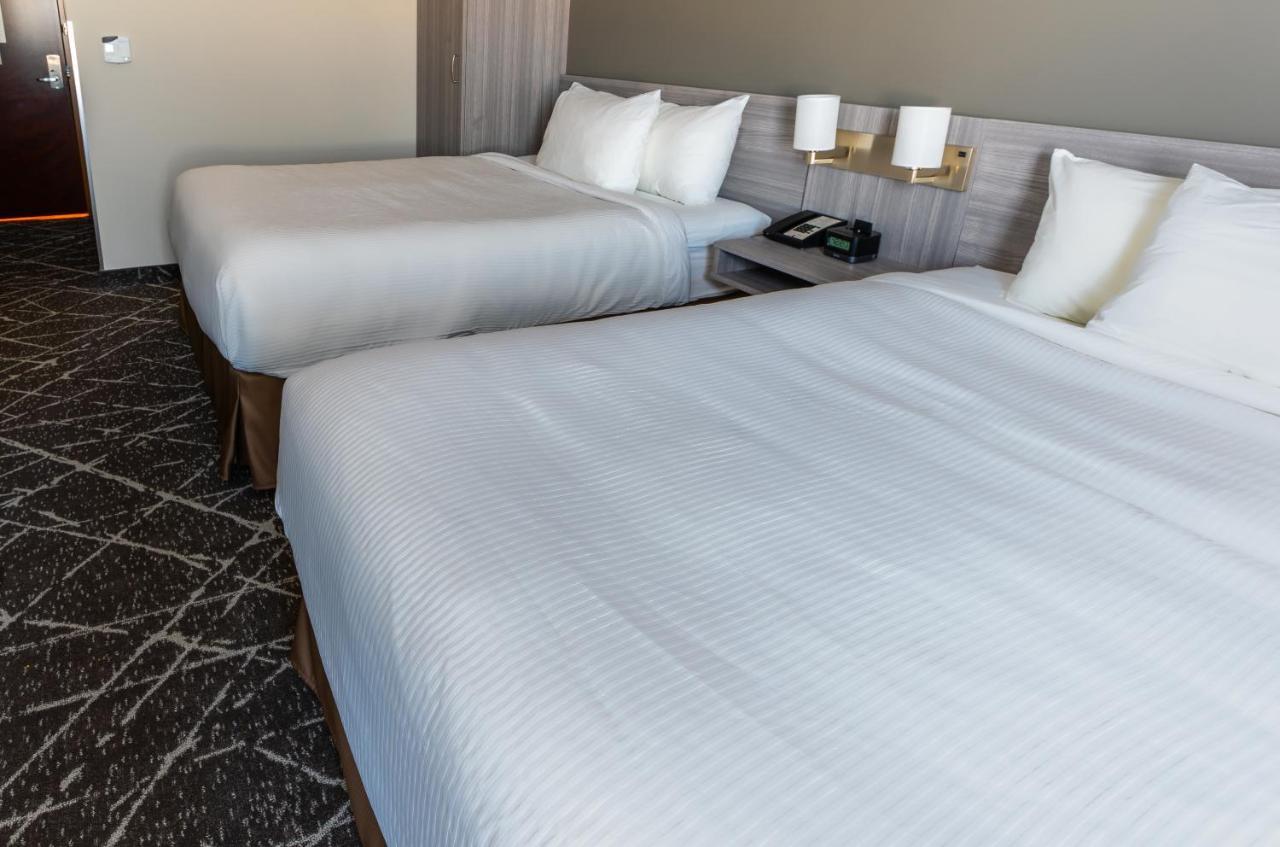 Microtel Inn & Suites By Wyndham Lloydminster Kültér fotó