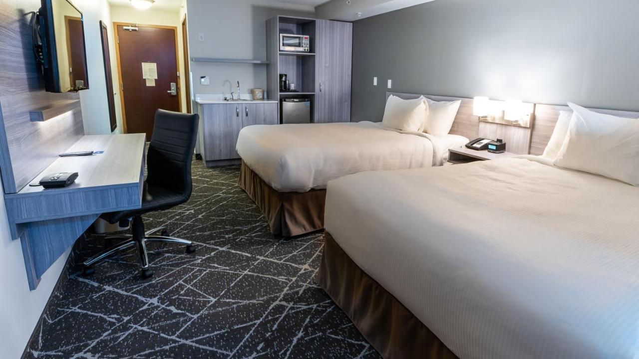 Microtel Inn & Suites By Wyndham Lloydminster Kültér fotó