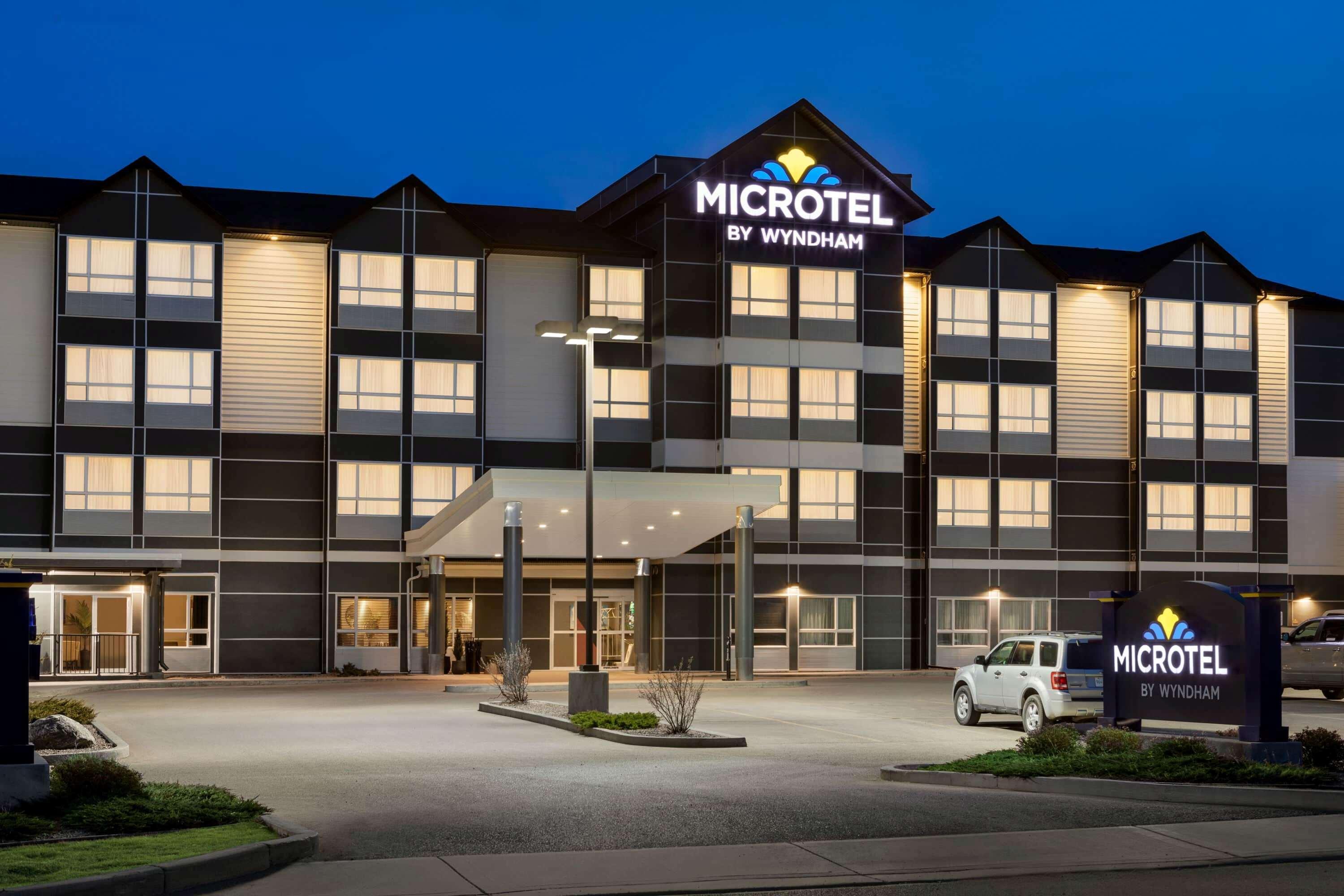 Microtel Inn & Suites By Wyndham Lloydminster Kültér fotó