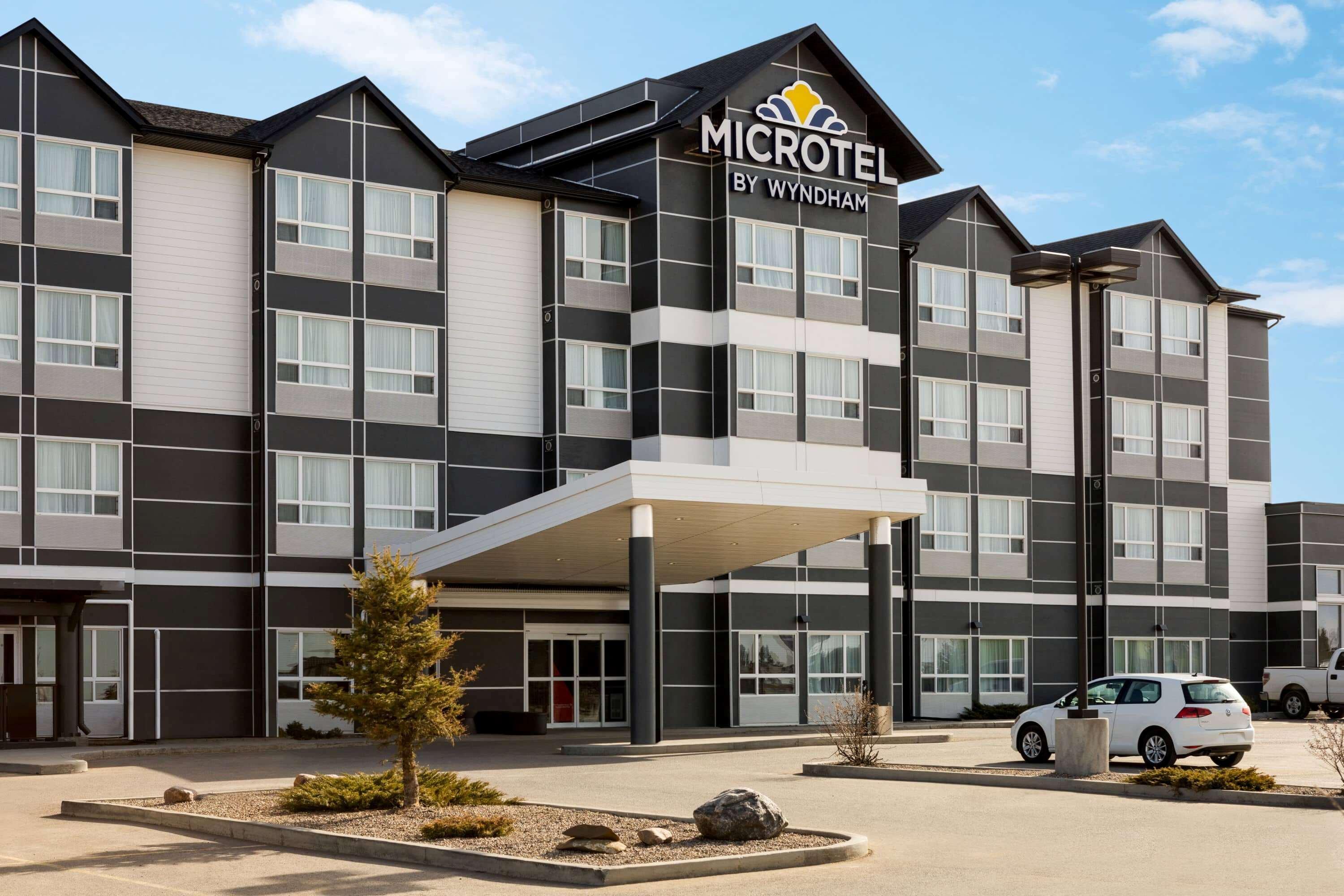 Microtel Inn & Suites By Wyndham Lloydminster Kültér fotó